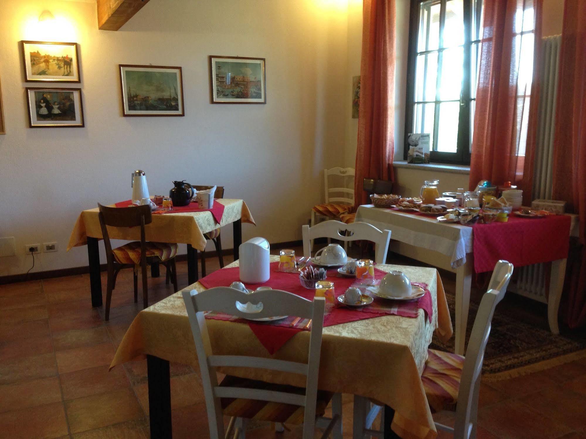 Quattro Gatti Bed & Breakfast Airasca Exterior foto