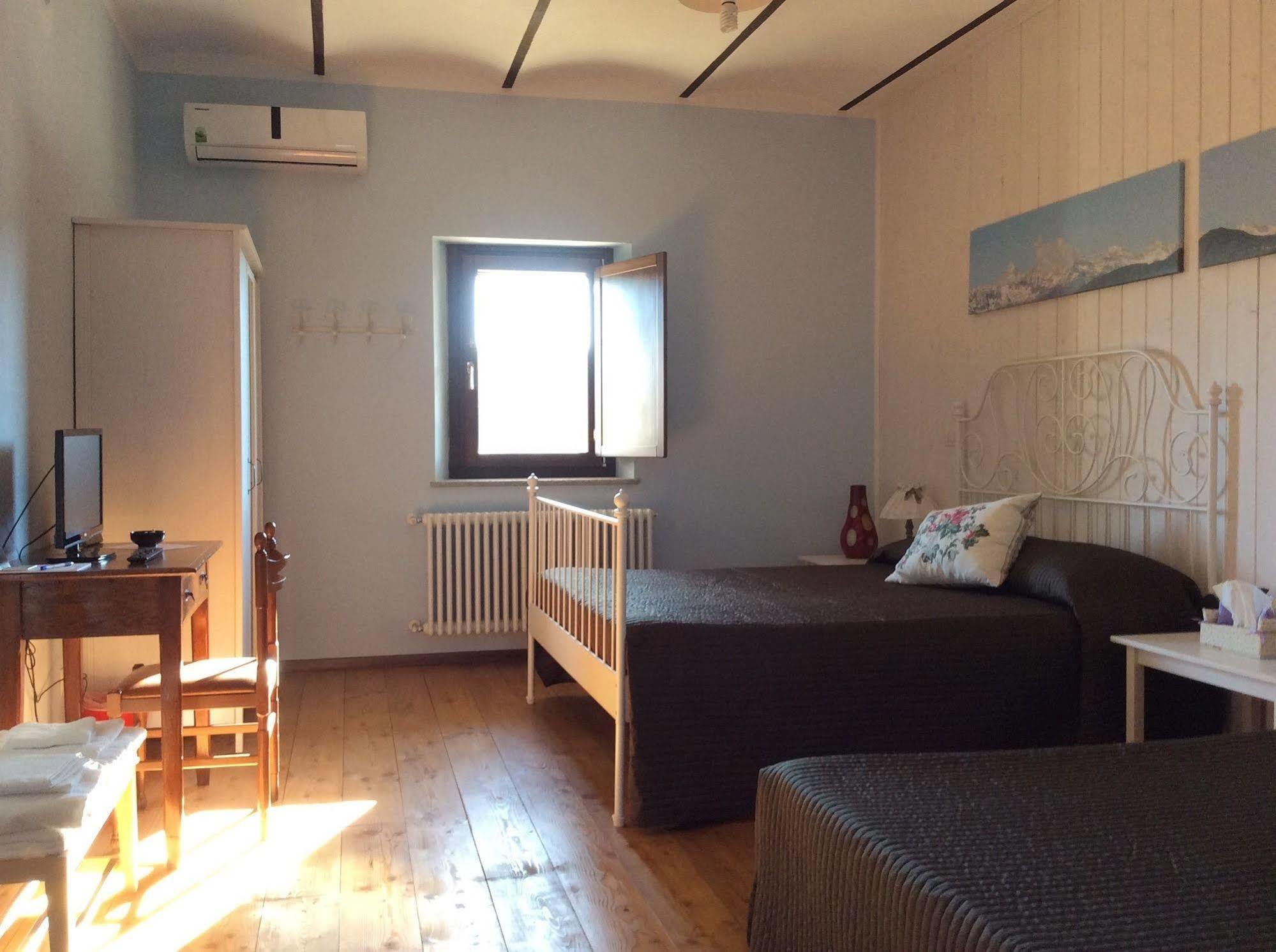 Quattro Gatti Bed & Breakfast Airasca Exterior foto