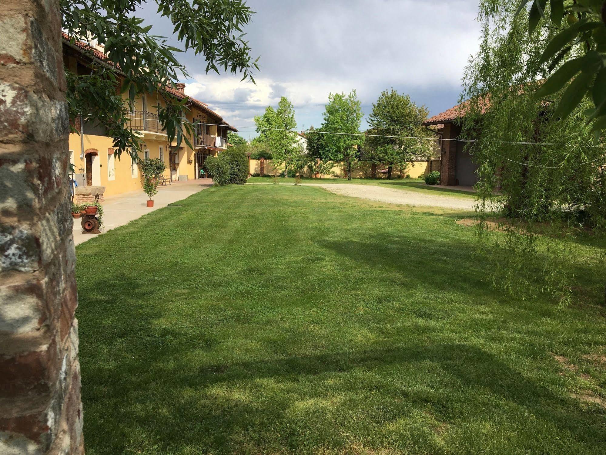Quattro Gatti Bed & Breakfast Airasca Exterior foto